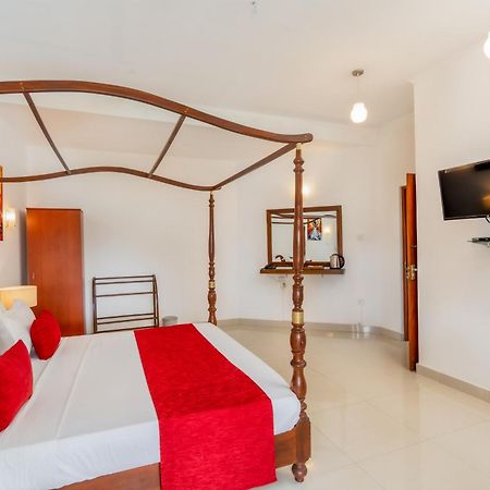 Kandy City Oasis Hotel Bagian luar foto